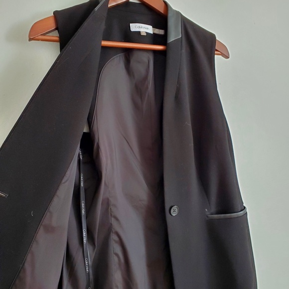 Calvin Klein Long Black Vest - Picture 3 of 4
